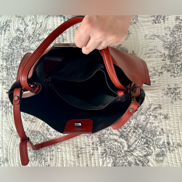 Genuine Gianni Chiarini rusty orange crossbody/shoulder bag. Made in Italy. - Picture 13 of 16